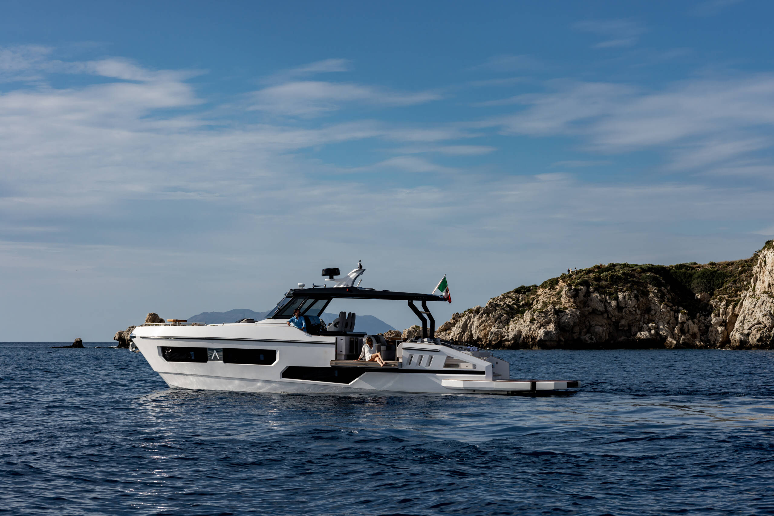 AICON A50 yacht